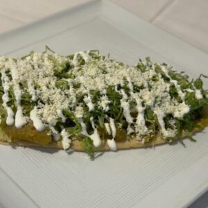 Huarache de Chicharrón